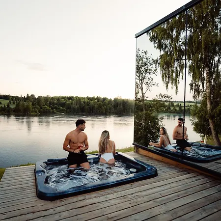 Wonderinn Riverside Arnes (Nes)